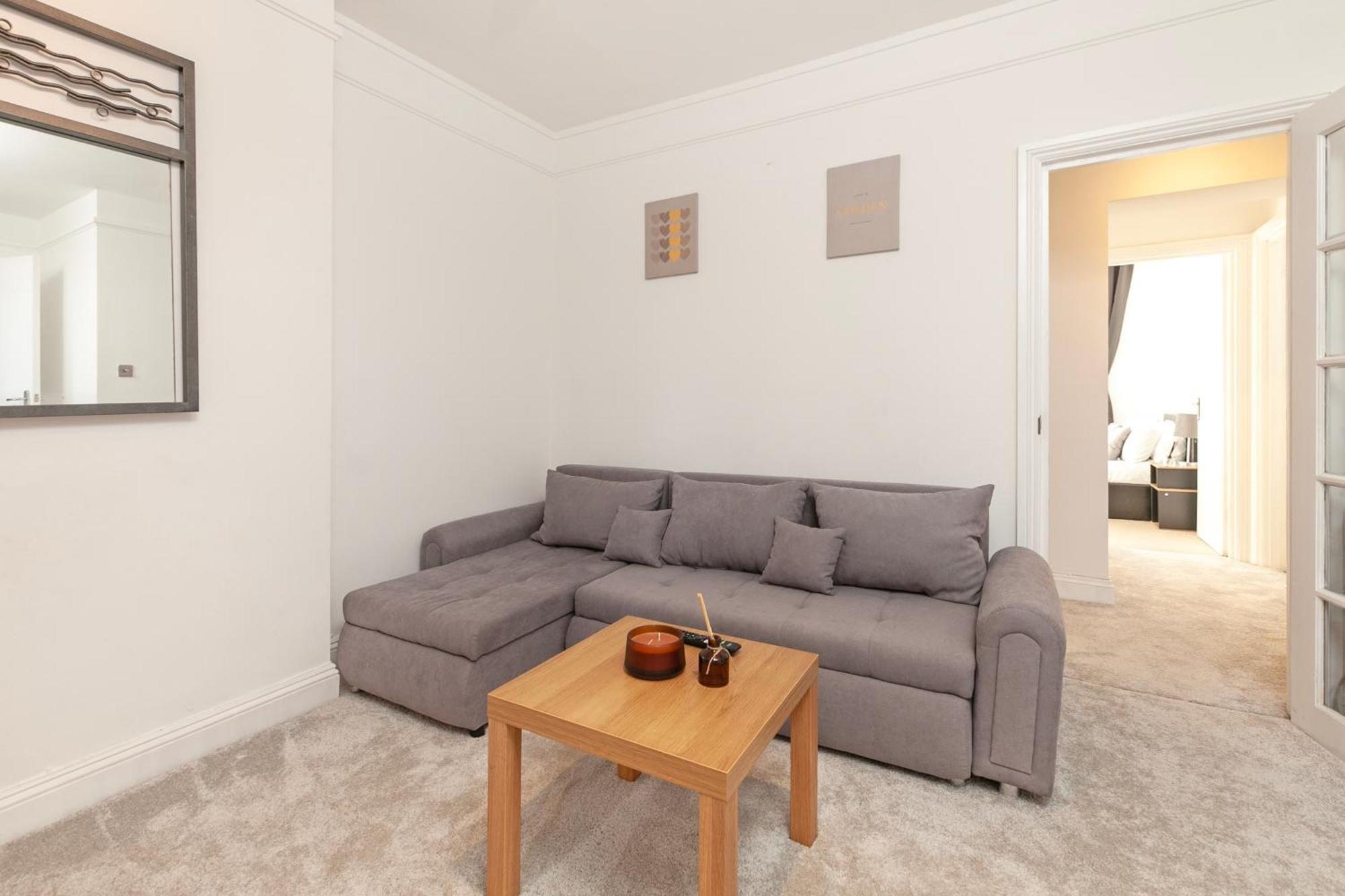 Beautiful 3 Bedroom Flat In Scott Ellis Gardens London Eksteriør bilde