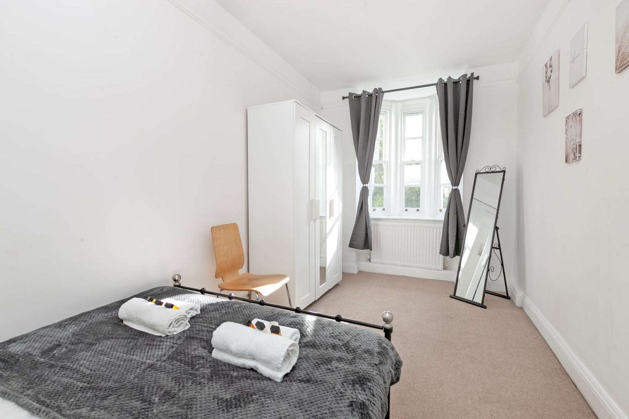 Beautiful 3 Bedroom Flat In Scott Ellis Gardens London Eksteriør bilde