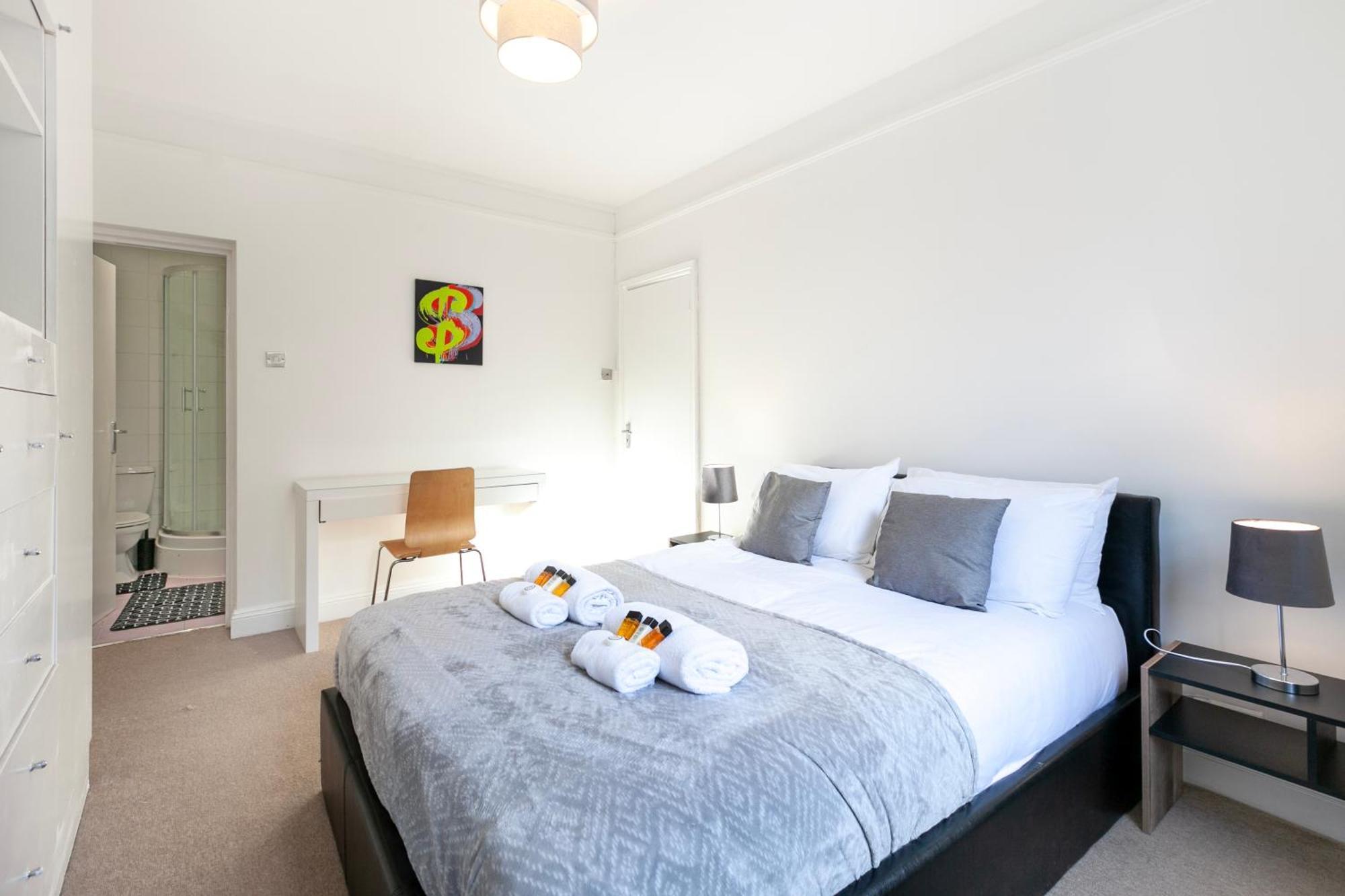 Beautiful 3 Bedroom Flat In Scott Ellis Gardens London Eksteriør bilde